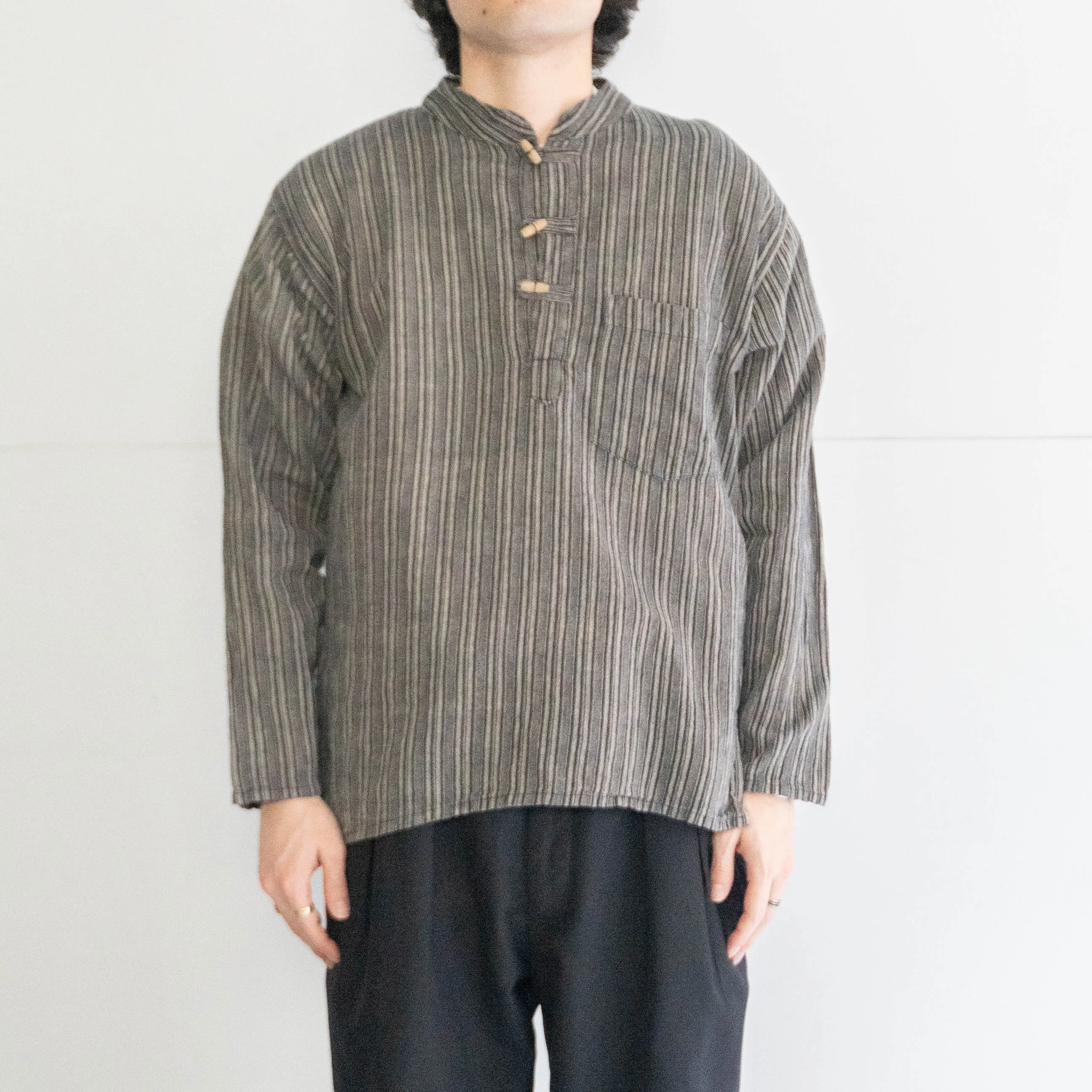 1980-90s black×gray stripe shirts 'with toggle buttons'　